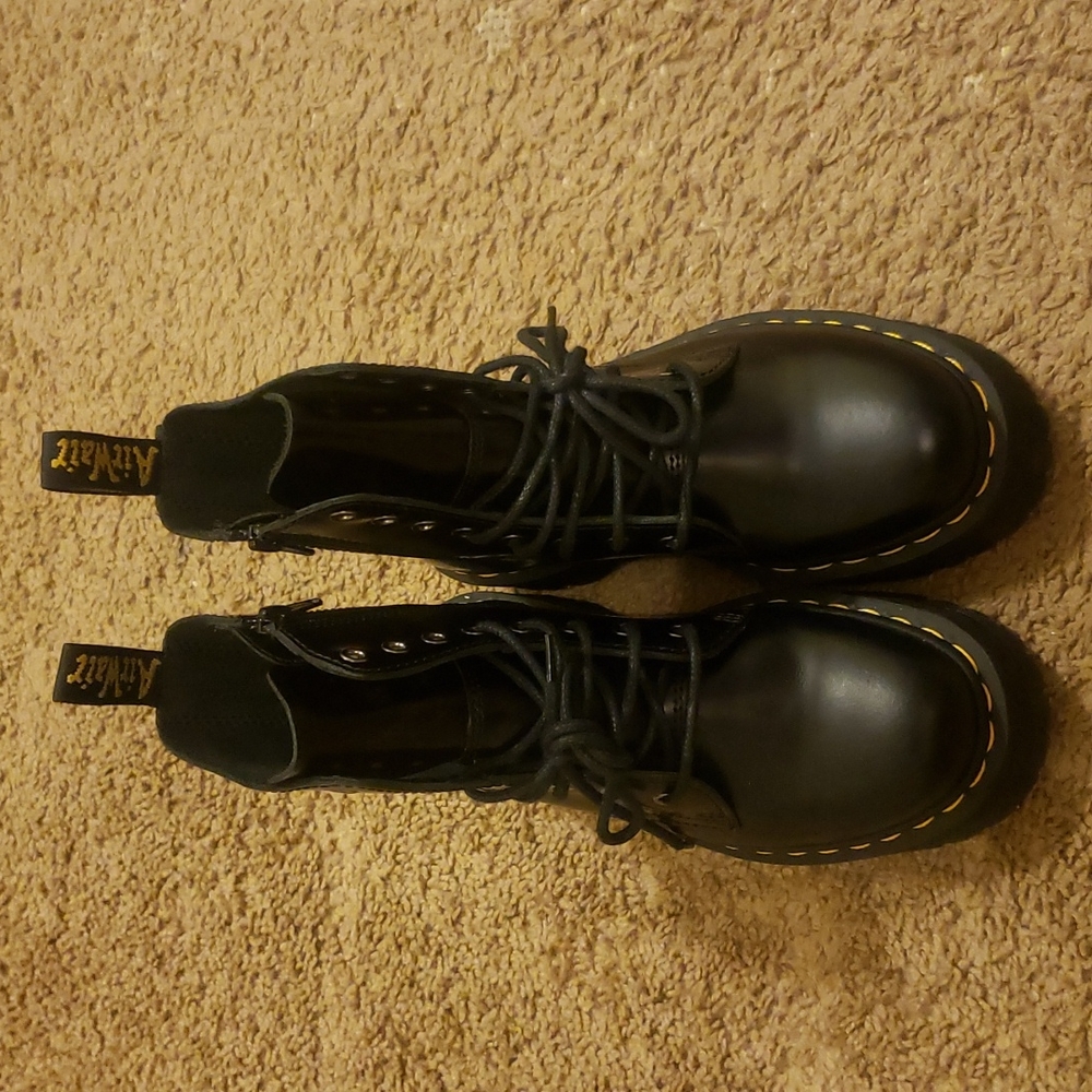 Doc marten jadon boots!